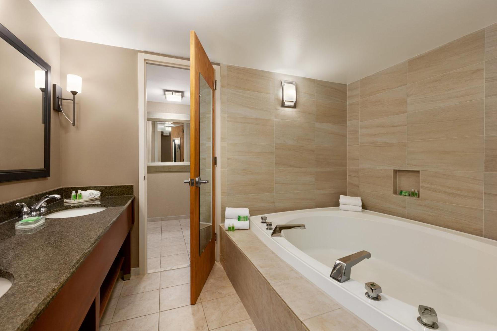 Hotel Washington-dulles International Airport By Ihg