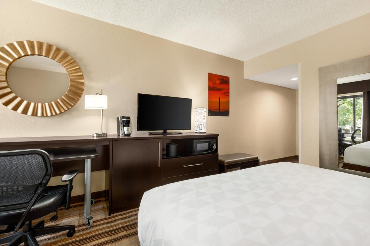 Hotel Washington-dulles International Airport By Ihg Sterling