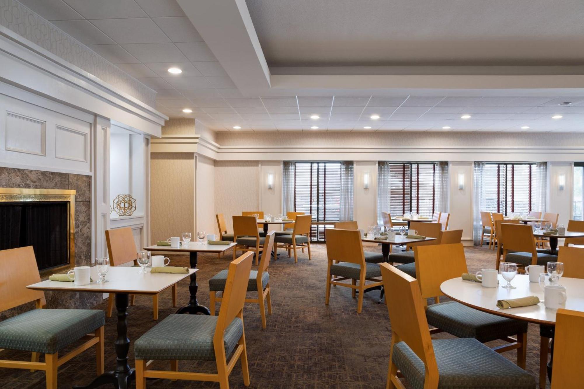 Washington-dulles International Airport By Ihg Hotel Sterling
